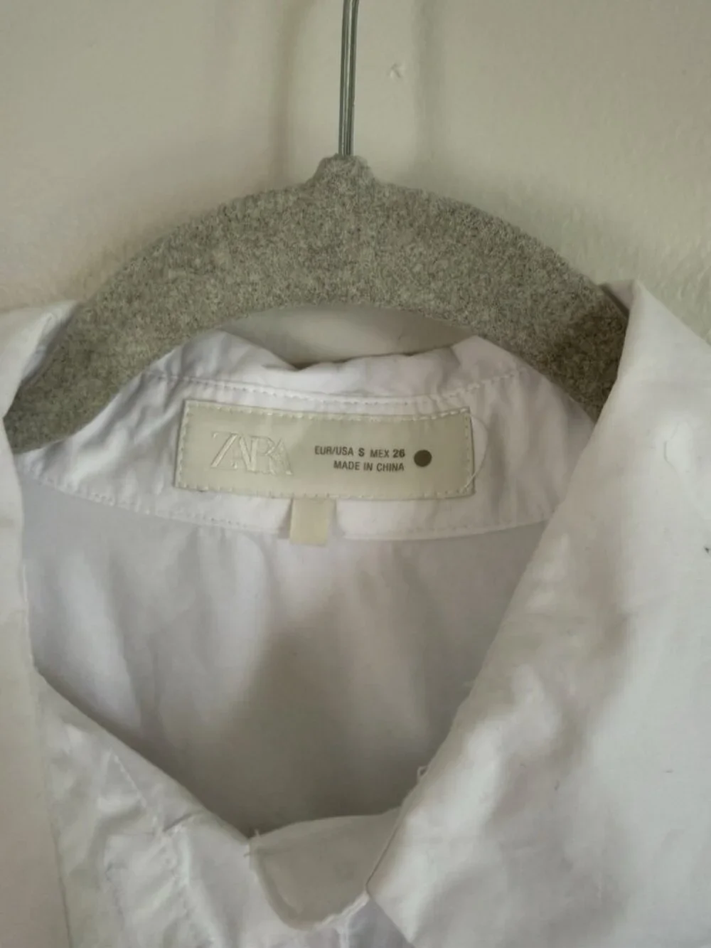 Zara White Puff Sleeve Button Down Collared Top Cotton Modest Preppy Minimalist